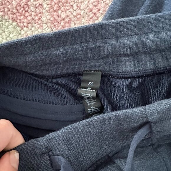 heathered navy lululemon sweatpants - Picture 3 of 4